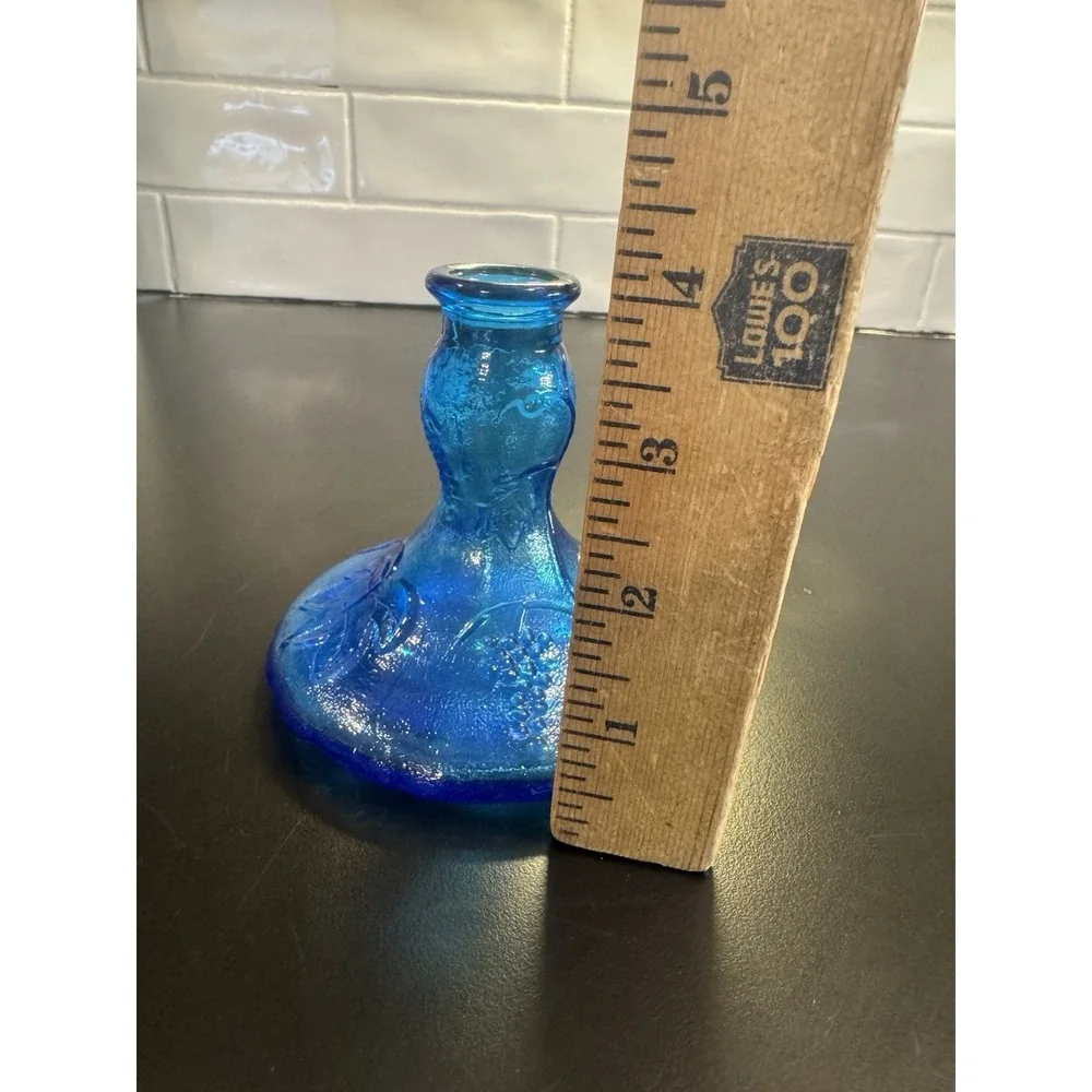 L E Smith Heavy Turquoise Or‎ Sea Blue Color Glass Grapes & Leaves Candle Holder